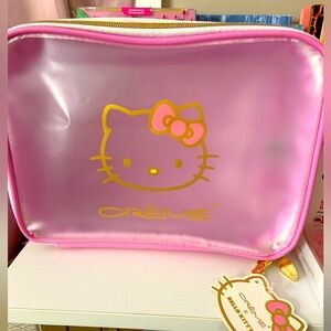 Hello Kitty Travel bag with gifts included